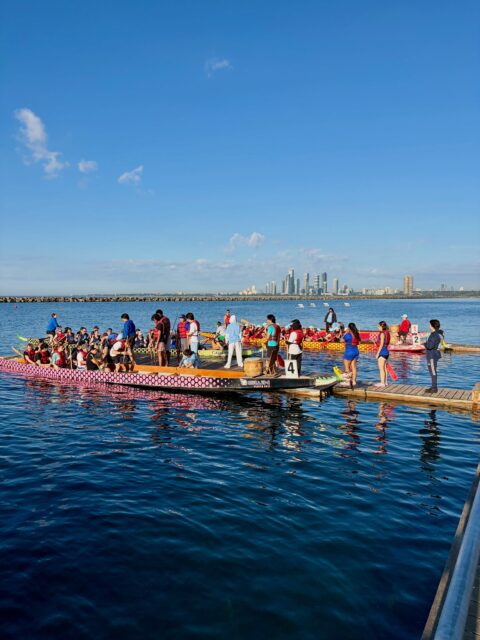 LAKE ONTARIO racing today. @timhortons GWN Dragon Boat Challenge with over 100 teams today and tomorrow. Perfect weather and perfect vibes.

#lakeontario #dragonboat #gwn #gwndragonboat